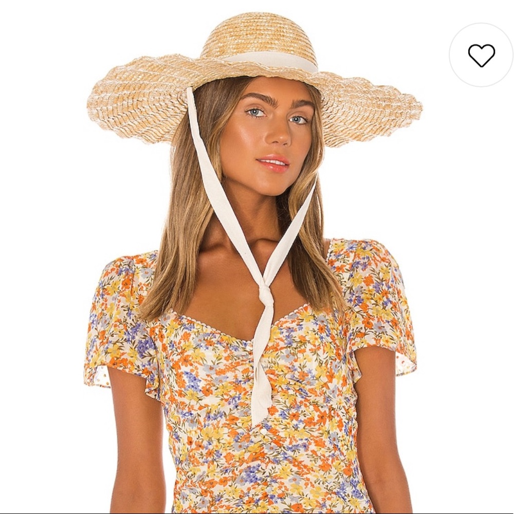 LACK OF COLOR Scalloped Dolce Hat in Natural